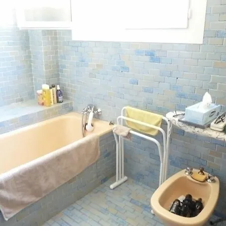 Διαμέρισμα Apartment Villa *