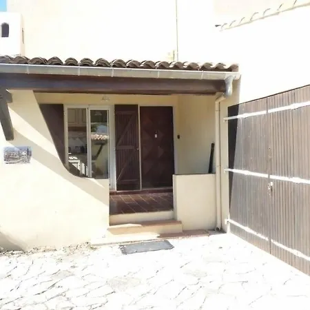 Διαμέρισμα Apartment Villa *